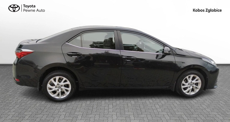 Toyota Corolla cena 67900 przebieg: 96429, rok produkcji 2018 z Przecław małe 301